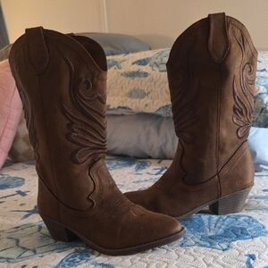 Brown Western-Style Women's Boots